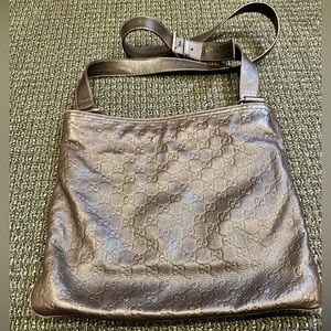Gucci Flat Messenger crossbody
